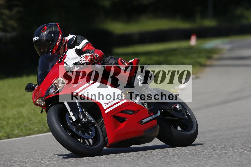 /Archiv-2024/29 12.06.2024 MOTO.CH Track Day ADR/Gruppe blau/Team